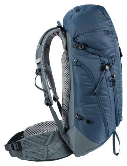 deuter trail 30 backpack