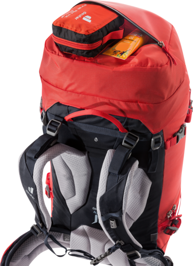 Mountaineering and Climbing backpack Guide 42+ SL