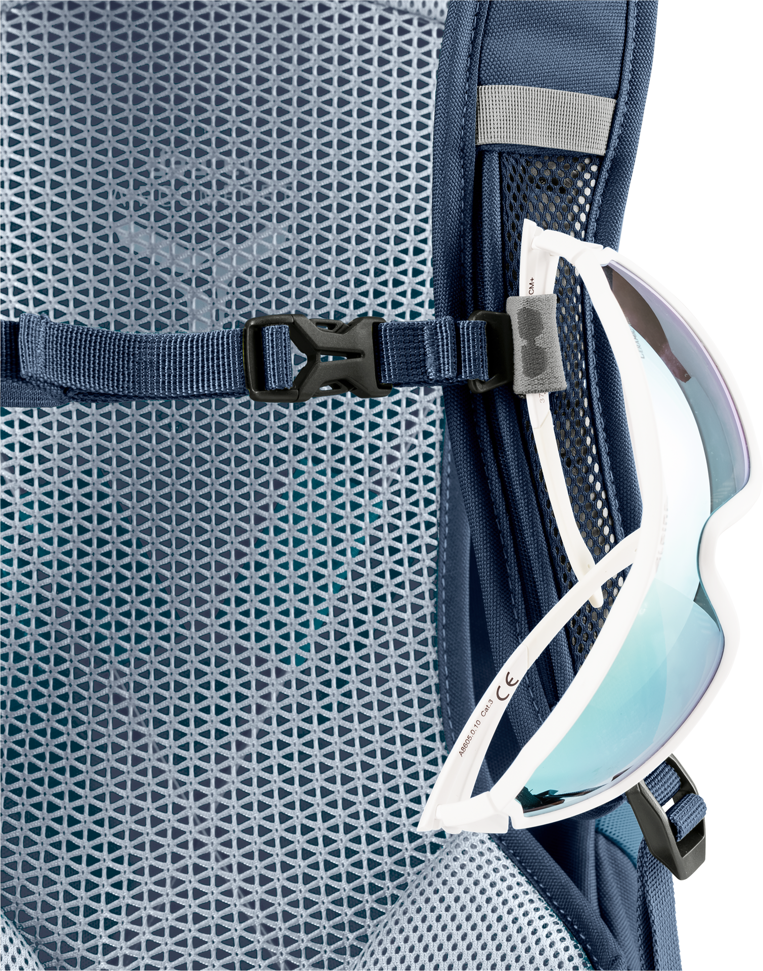 Deuter lite deals 16