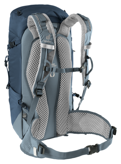 Deuter trail deals 22