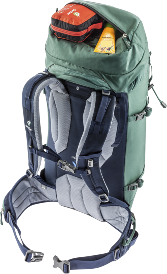 Mountaineering and Climbing backpack Guide Lite 30+