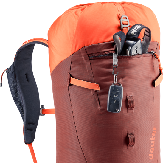 Mountaineering and Climbing backpack Guide 24
