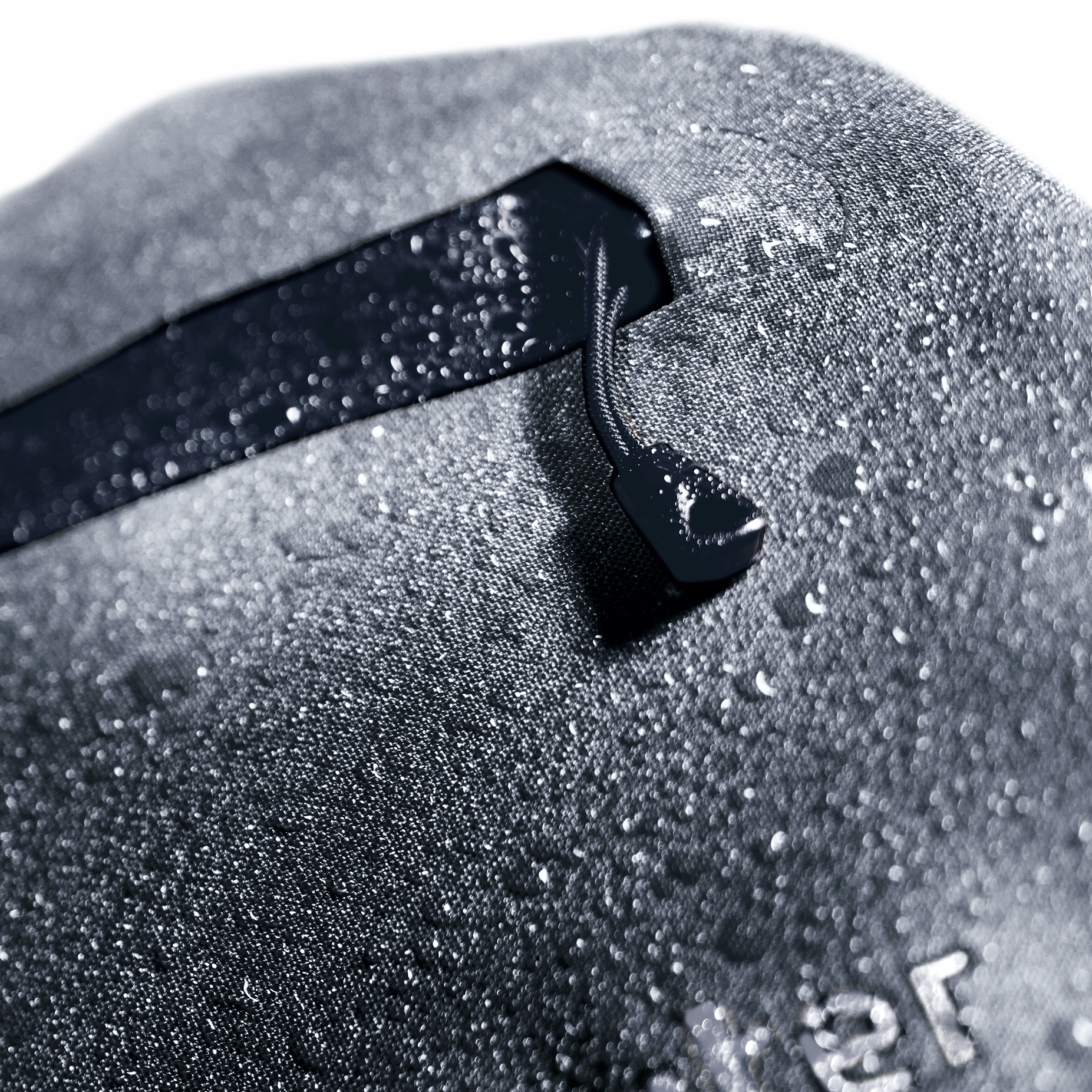 【36％引】ドイター カベゾン FB 6L（アトランティック×ブラック） 36％引】ドイター カベゾン FB 6L（アトランティック×ブラック